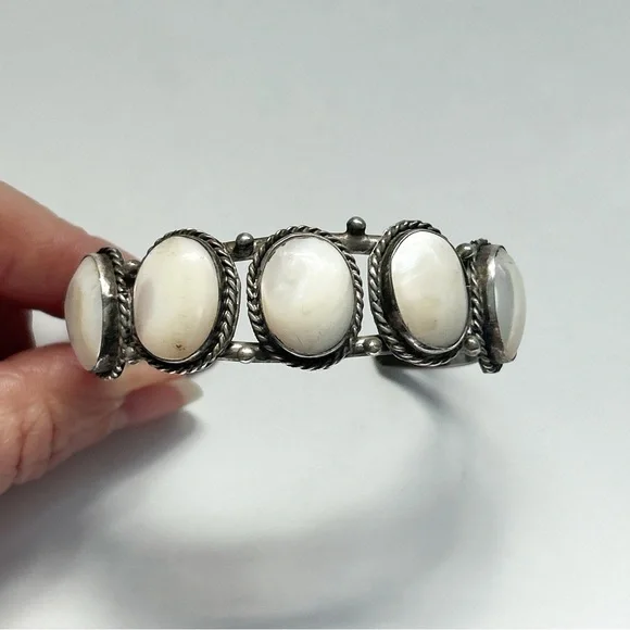 Vintage Southwestern Mother of Pearl Sterling Silver Cuff Bracelet - Picture 8 of 14